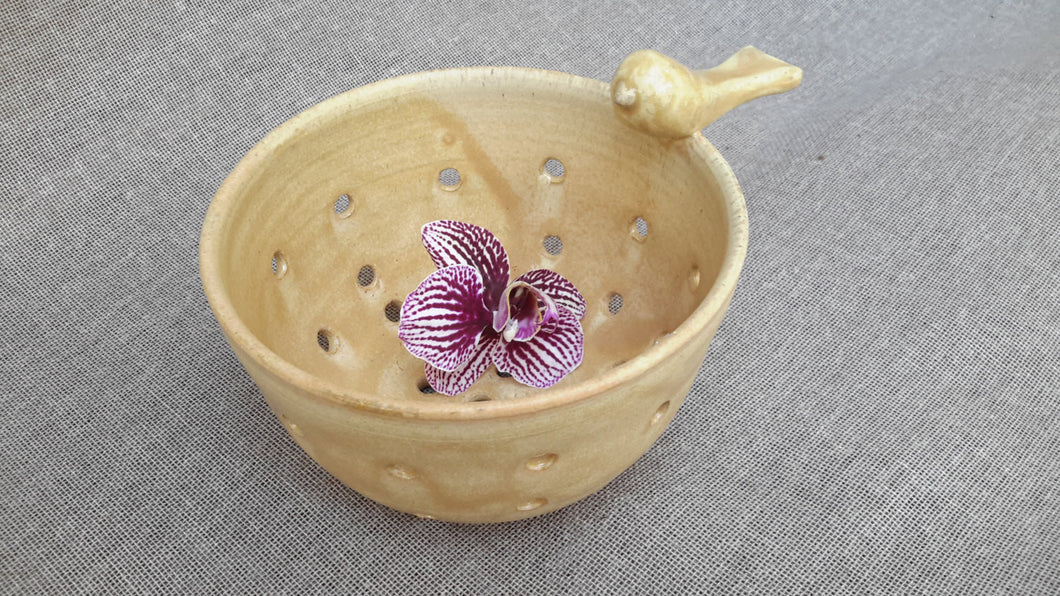 Wheel thrown stoneware colander